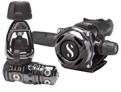 Automat Scubapro MK25/A700  Carbon Black Tech + Octopus R195